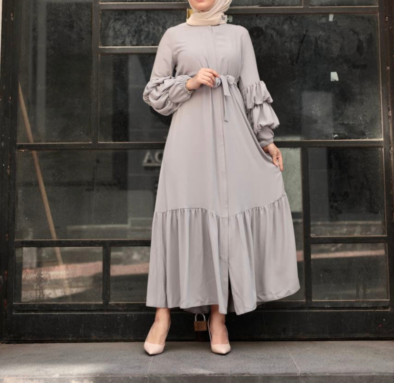 Alma in gray Abaya